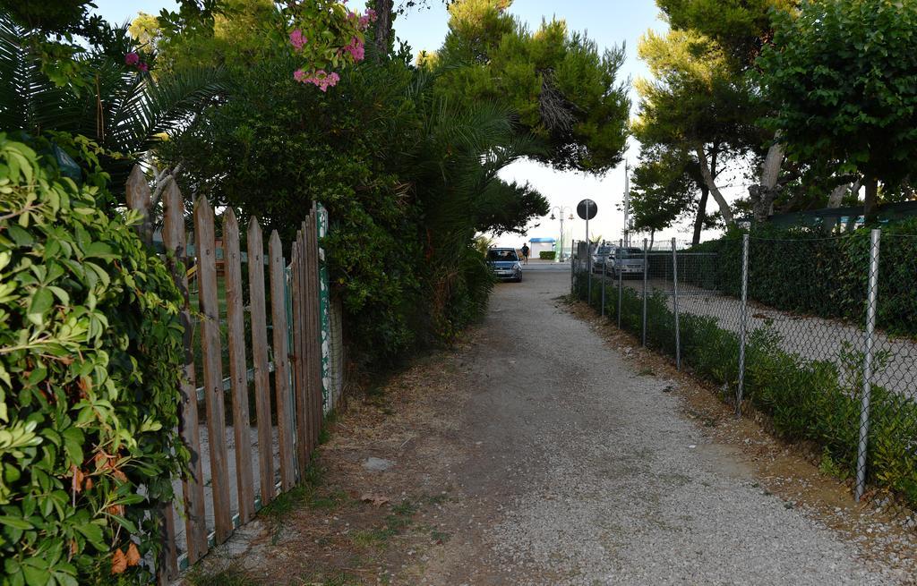 Residence Gambrinus Giulianova Exterior foto